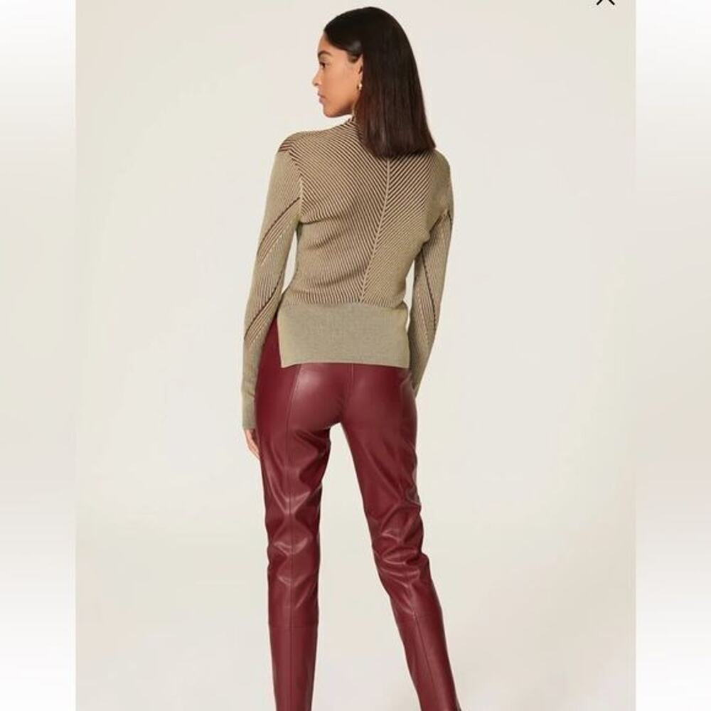 RTR AKNVAS Lennox Rib Knit Top burgundy/tan size medium turtleneck blouse ribbed - Picture 2 of 8